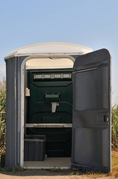 Portable Toilet Options We Offer in Amherst, OH